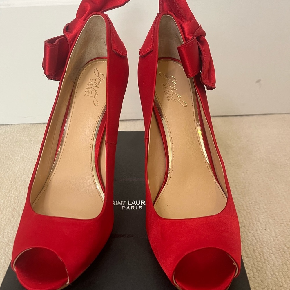 Jewel Badgley Mischka Red Bow Peep-Toe Heels